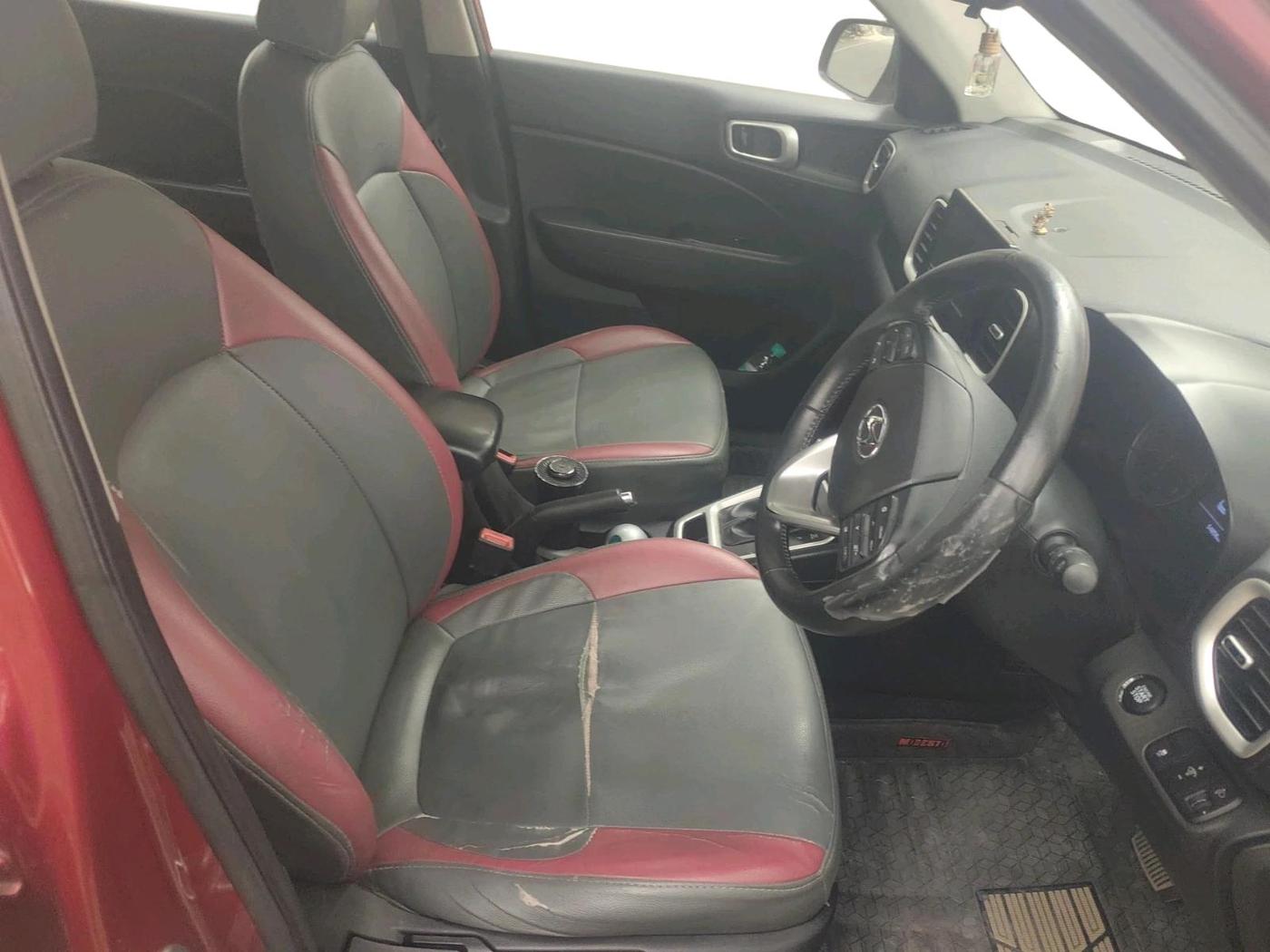 2019 Hyundai VENUE SX PLUS 1.0 TURBO DCT, Petrol, Automatic, 54,858 km, interior