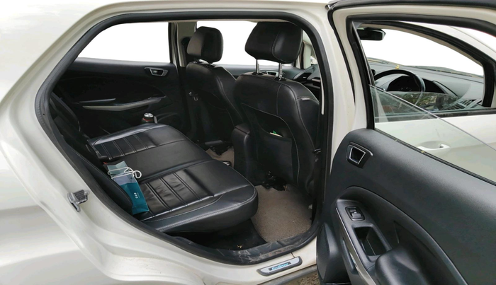 2018 Ford Ecosport TITANIUM + 1.5L DIESEL, Diesel, Manual, 1,04,104 km, interior
