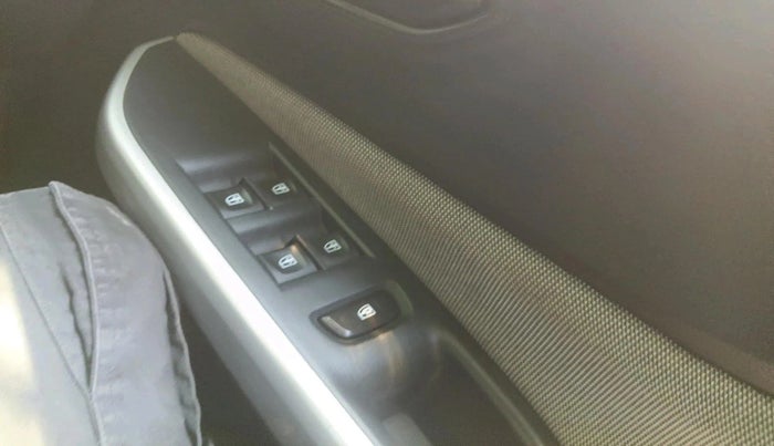 2022 Nissan MAGNITE XE, Petrol, Manual, 47,597 km, interior