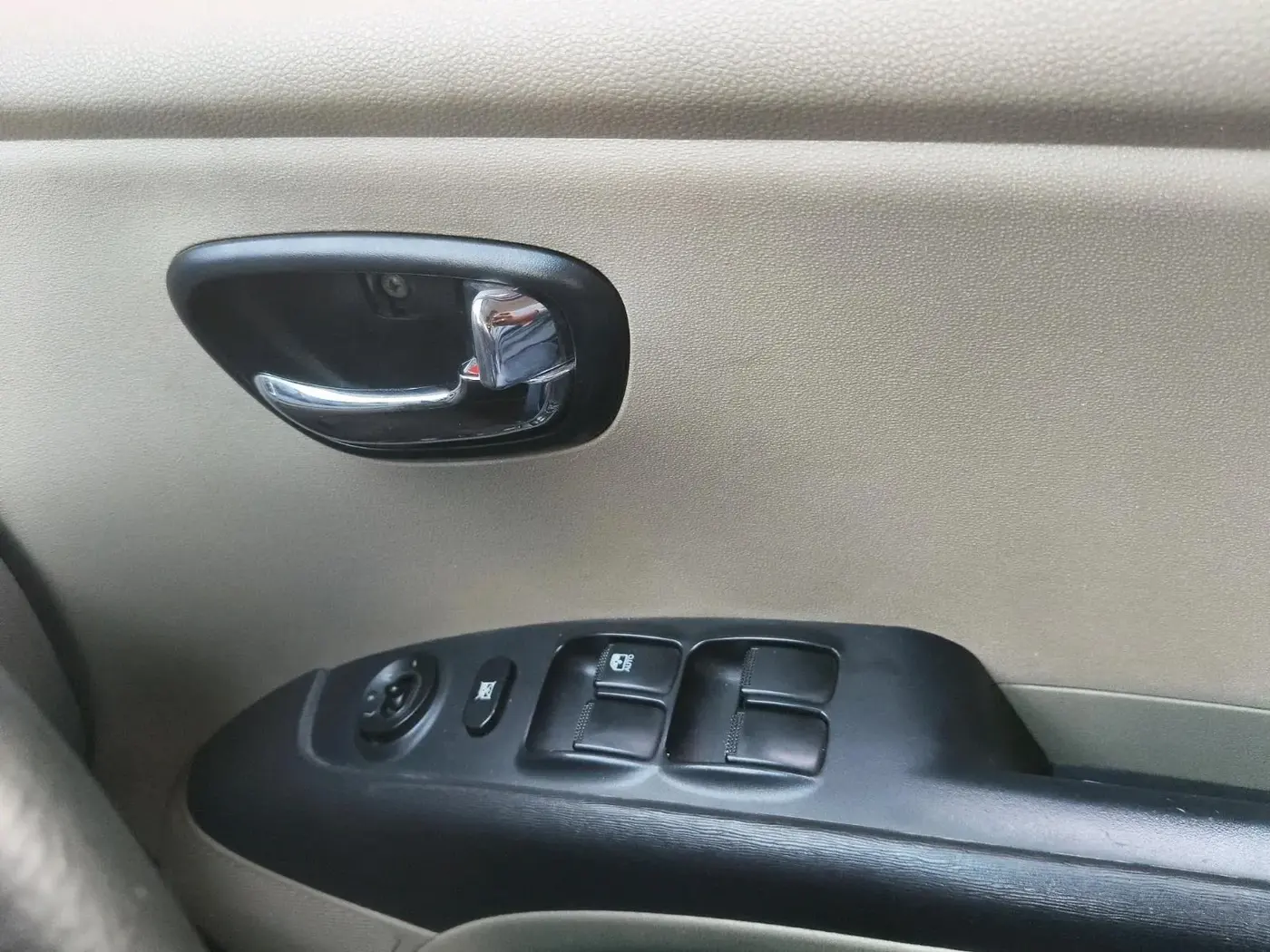 2011 Hyundai i10 MAGNA 1.2, Petrol, Manual, 68,634 km, interior