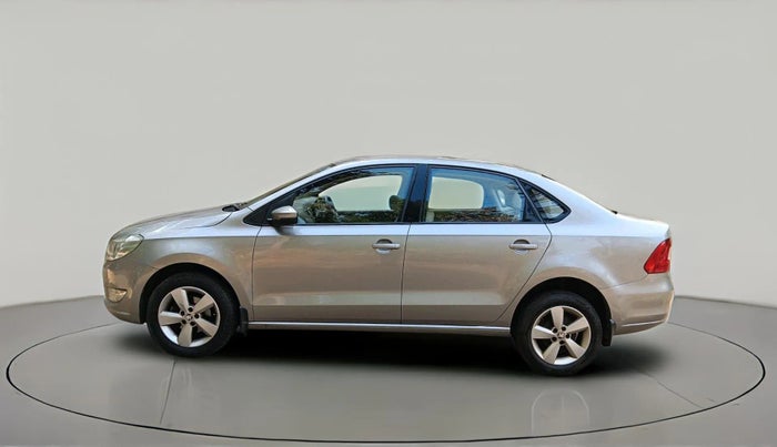 2015 Skoda Rapid 1.6 MPI STYLE PLUS, Petrol, Manual, 67,300 km, exterior