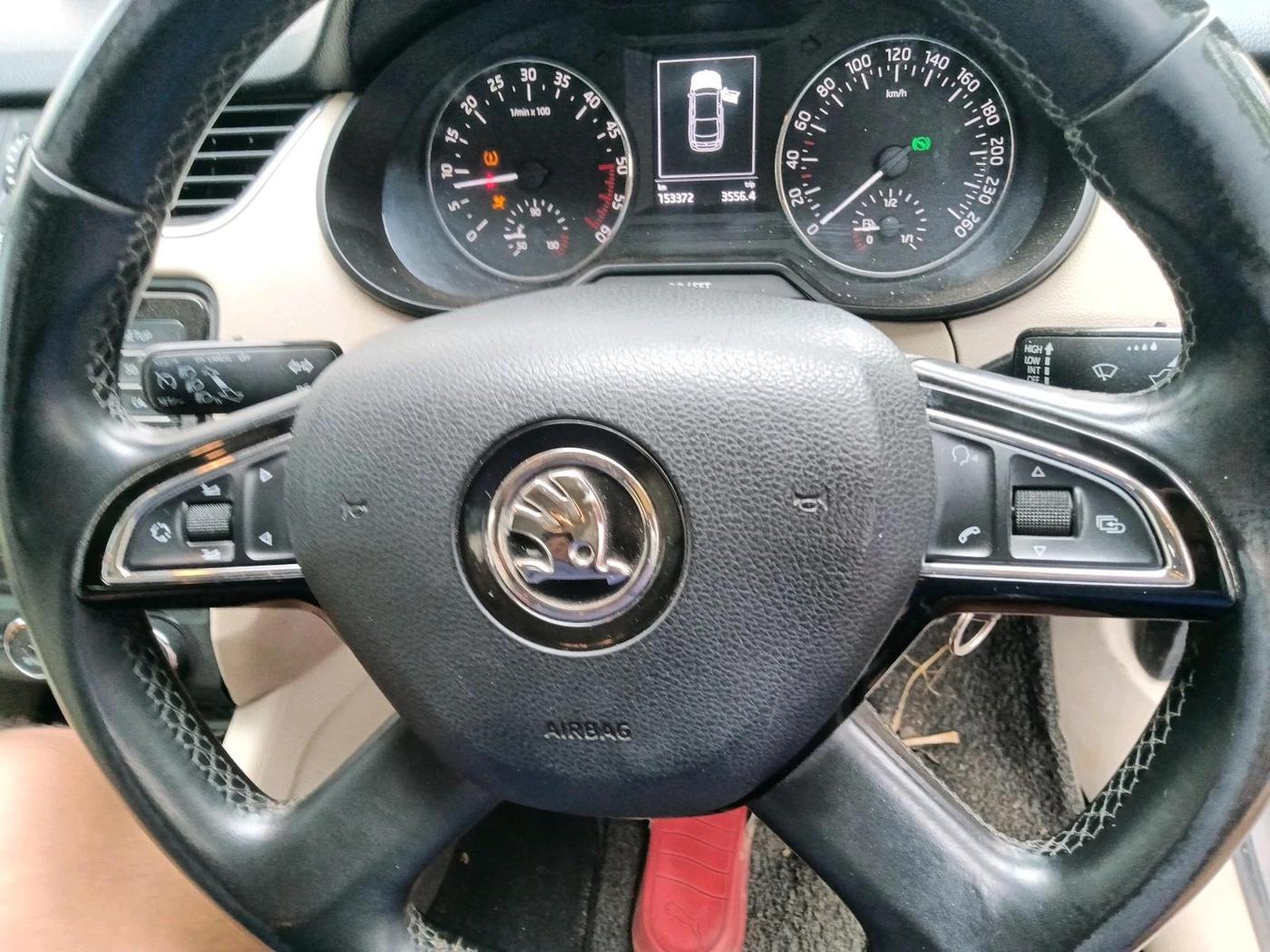 2015 Skoda Octavia ELEGANCE 2.0 TDI AT, Diesel, Automatic, 1,53,372 km, interior