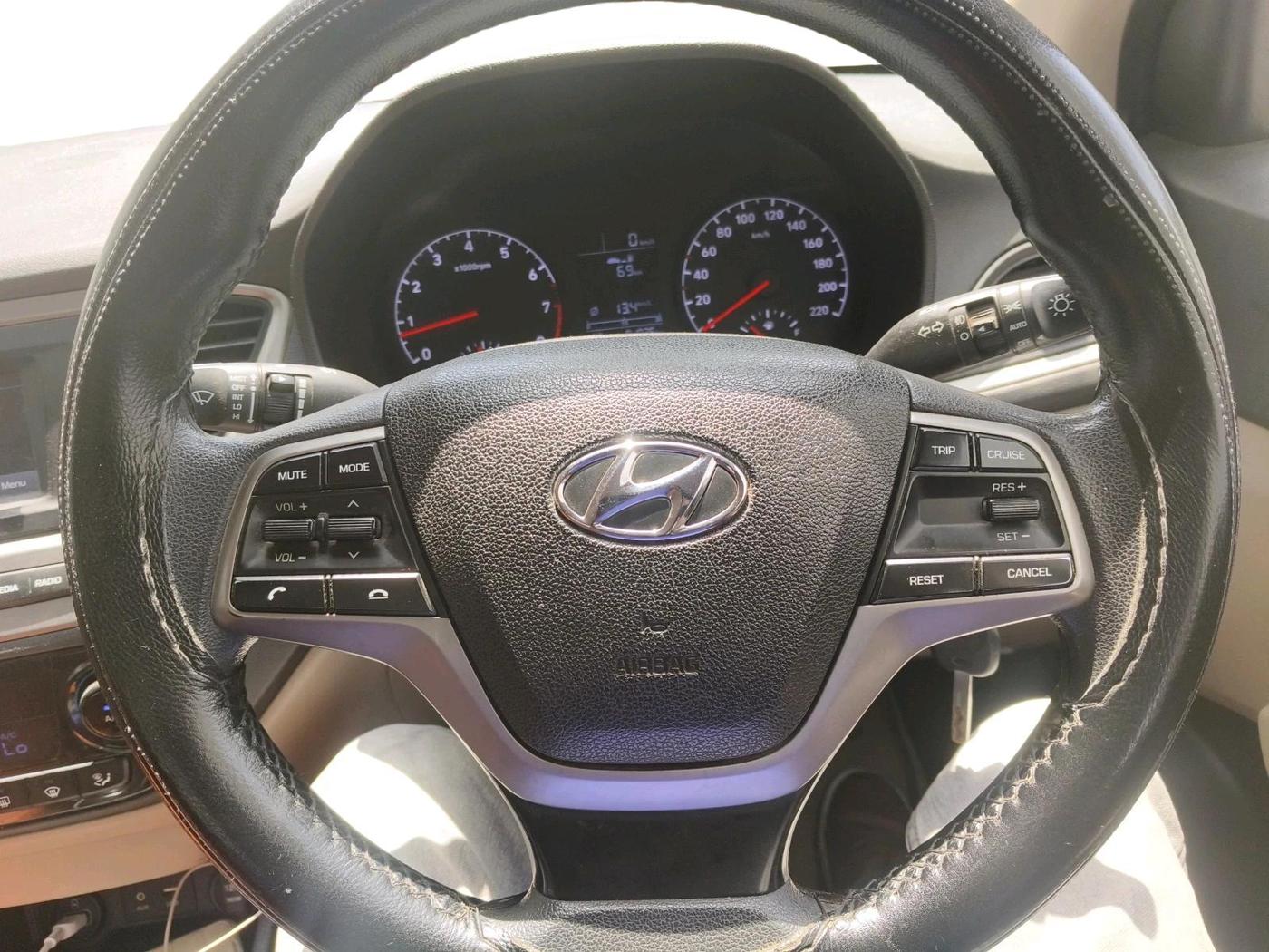2019 Hyundai Verna 1.4 EX PETROL, Petrol, Manual, 81,826 km, interior