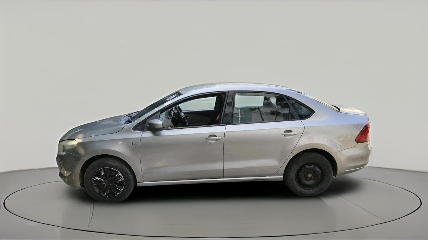 2013 Skoda Rapid AMBITION 1.6 MPI MT, Petrol, Manual, 1,36,218 km, exterior