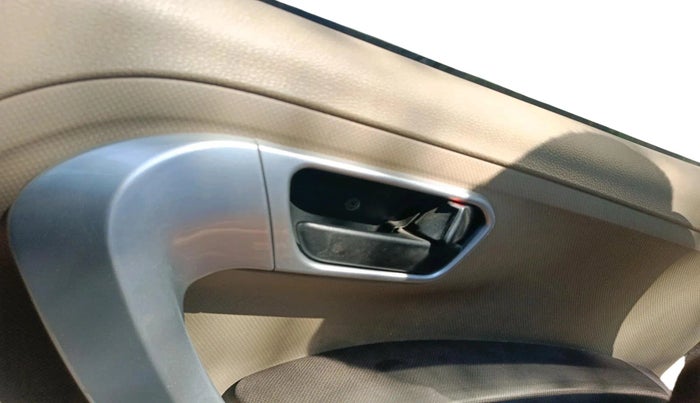 2017 Mahindra TUV300 T8, Diesel, Manual, 1,10,935 km, interior