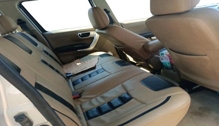 2017 Mahindra TUV300 T8, Diesel, Manual, 1,10,935 km, interior