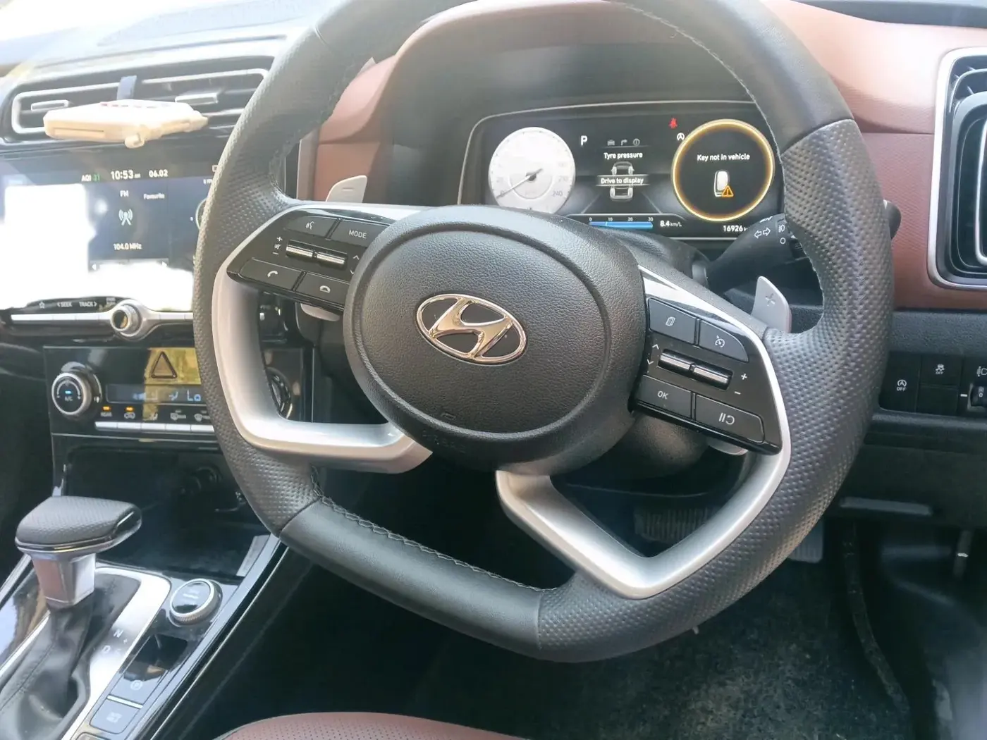 2023 Hyundai ALCAZAR PLATINUM (O) 7STR 1.5 AT, Petrol, Automatic, 17,076 km, interior