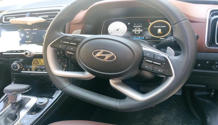 2023 Hyundai ALCAZAR PLATINUM (O) 7STR 1.5 AT, Petrol, Automatic, 17,076 km, interior