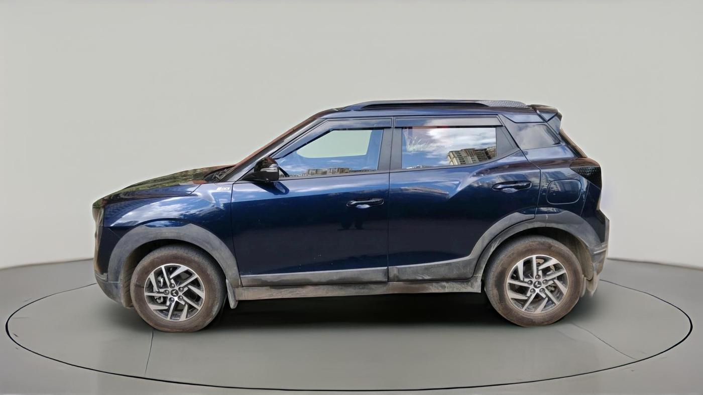 2025 Mahindra XUV 3XO AX5L 1.2 TGDi, Petrol, Manual, 6,227 km, exterior