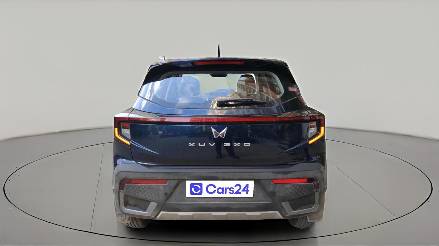 2025 Mahindra XUV 3XO AX5L 1.2 TGDi, Petrol, Manual, 6,227 km, exterior