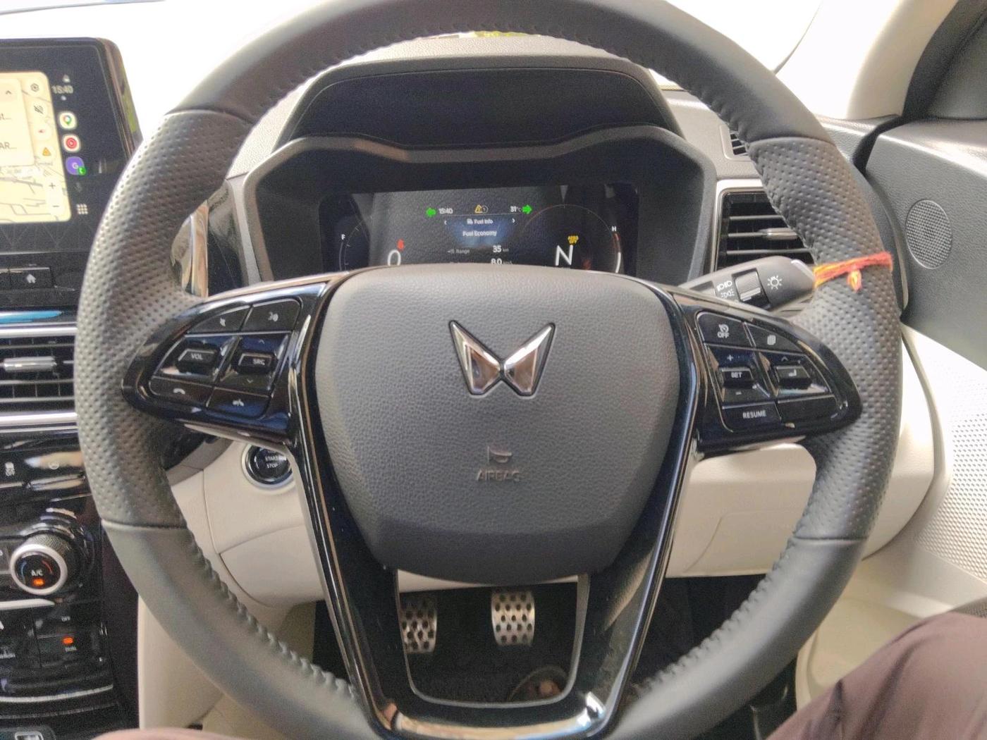 2025 Mahindra XUV 3XO AX5L 1.2 TGDi, Petrol, Manual, 6,227 km, interior