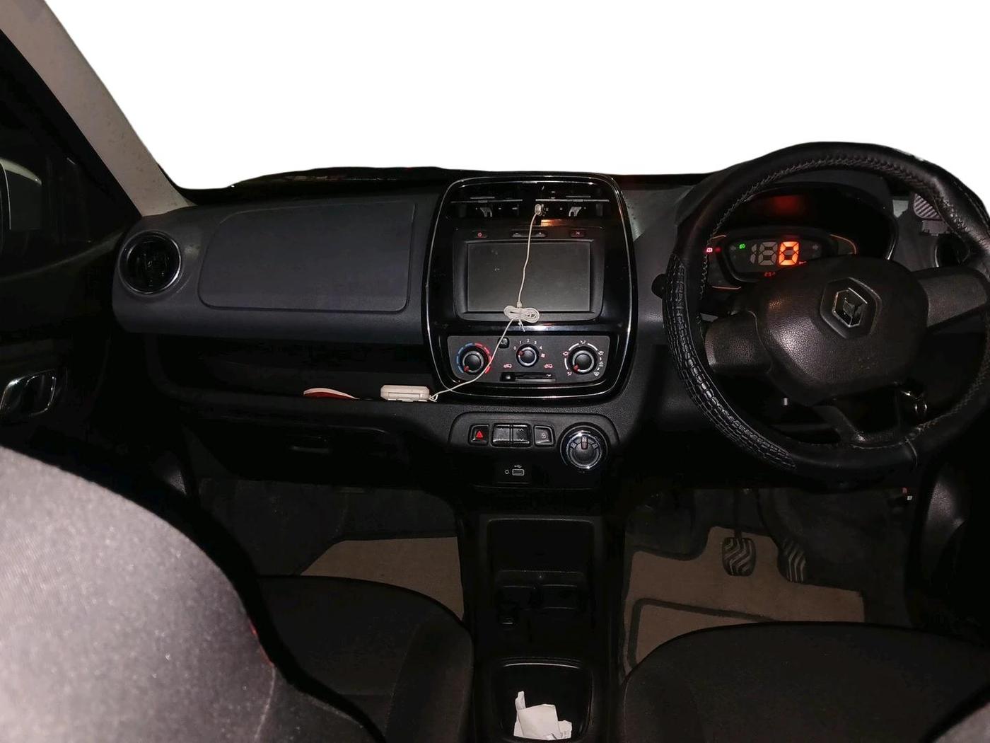 2019 Renault Kwid RXT 1.0 AMT (O), Petrol, Automatic, 25,216 km, interior