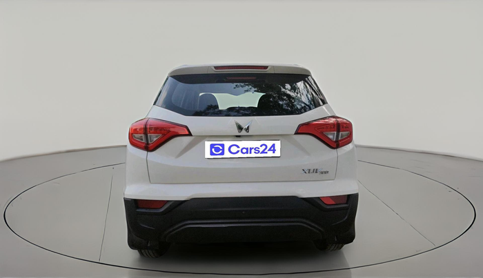 2023 Mahindra XUV300 W4 1.2 PETROL, Petrol, Manual, 13,567 km, exterior