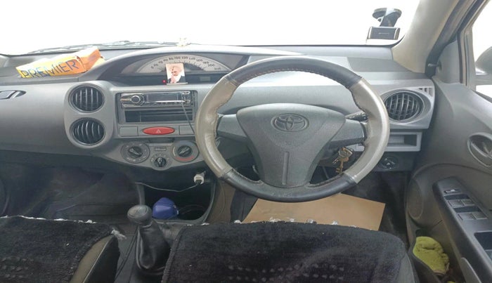 2012 Toyota Etios Liva G, Petrol, Manual, 76,837 km, interior