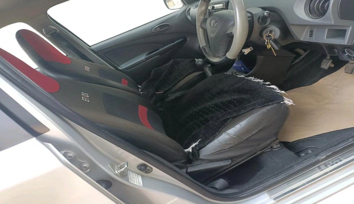2012 Toyota Etios Liva G, Petrol, Manual, 76,837 km, interior