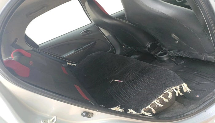 2012 Toyota Etios Liva G, Petrol, Manual, 76,837 km, interior
