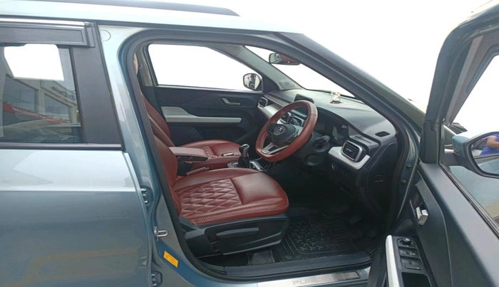 2023 Tata PUNCH CREATIVE  MT, Petrol, Manual, 15,907 km, interior