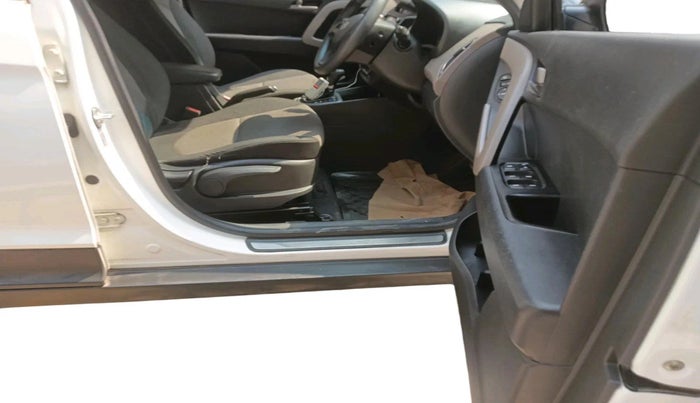 2015 Hyundai Creta SX PLUS AT 1.6 DIESEL, Diesel, Automatic, 74,324 km, interior