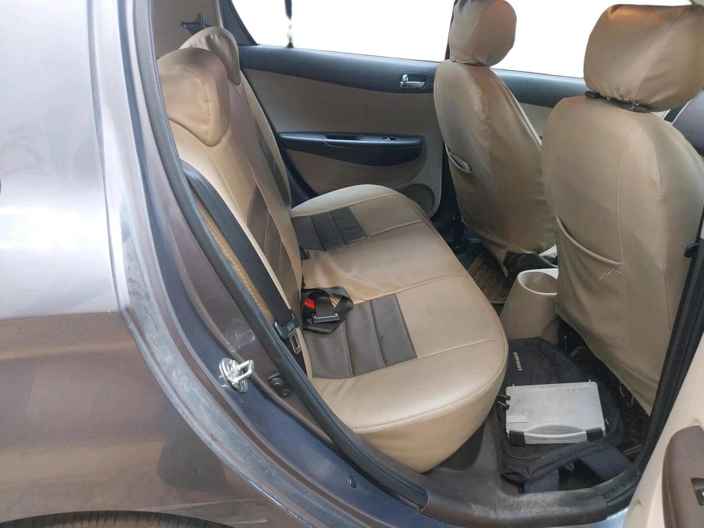 2011 Hyundai i20 MAGNA (O) 1.2, Petrol, Manual, 50,757 km, interior