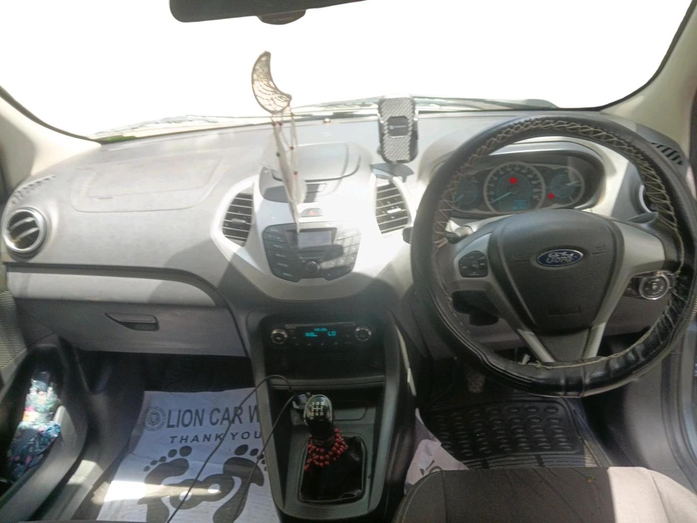 2015 Ford New Figo TITANIUM1.5 DIESEL, Diesel, Manual, 1,18,219 km, interior