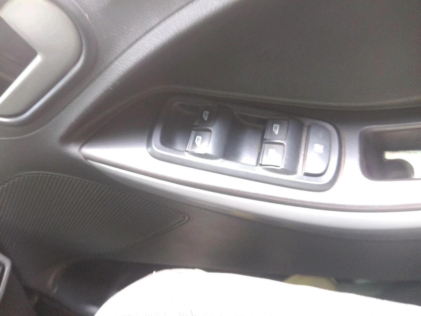 2015 Ford New Figo TITANIUM1.5 DIESEL, Diesel, Manual, 1,18,219 km, interior