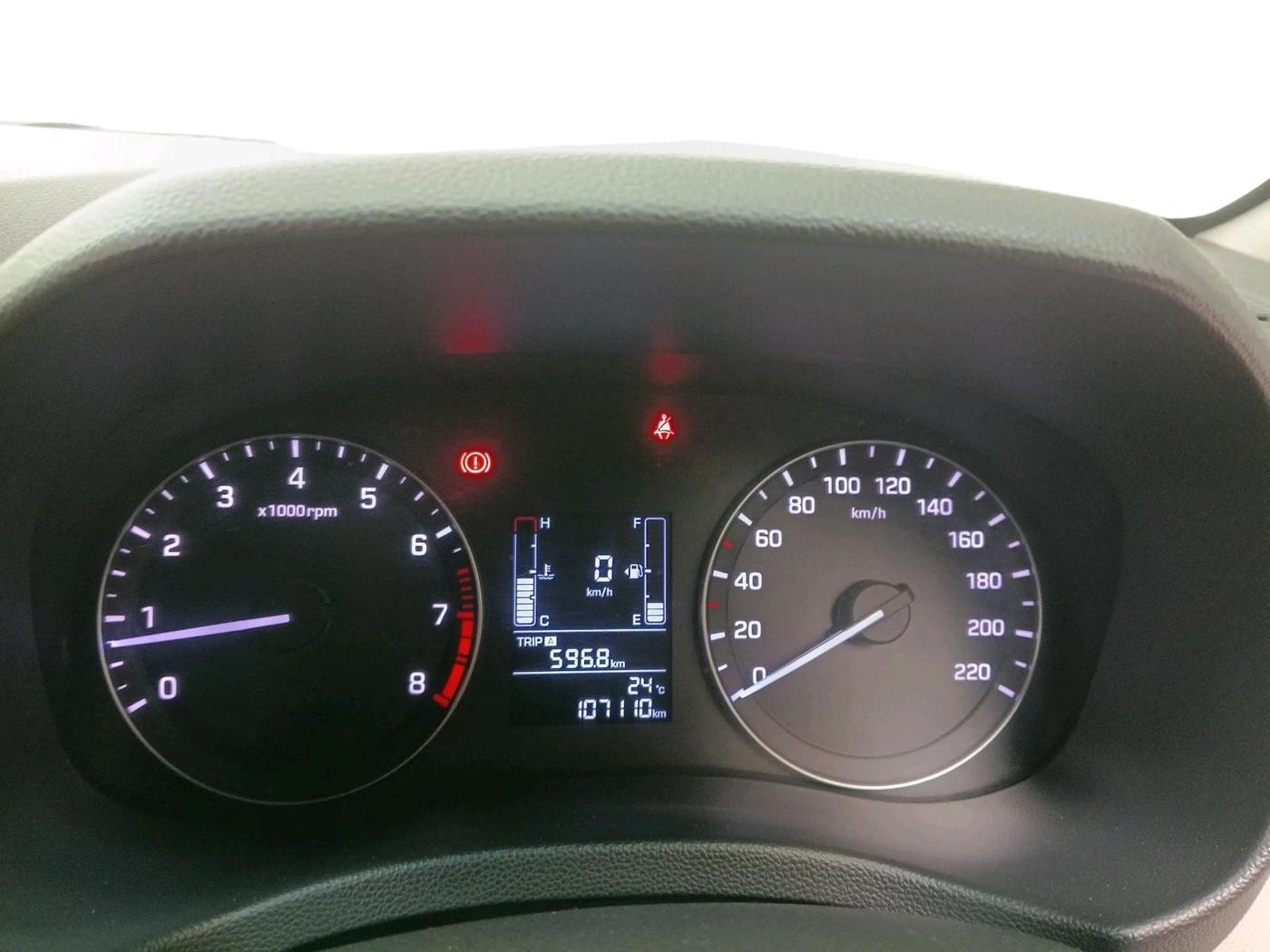 2016 Hyundai Creta SX PLUS 1.6 PETROL, Petrol, Manual, 1,07,110 km, interior