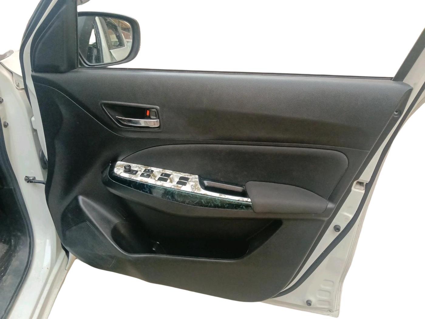 2021 Maruti Swift ZXI, Petrol, Manual, 53,154 km, interior