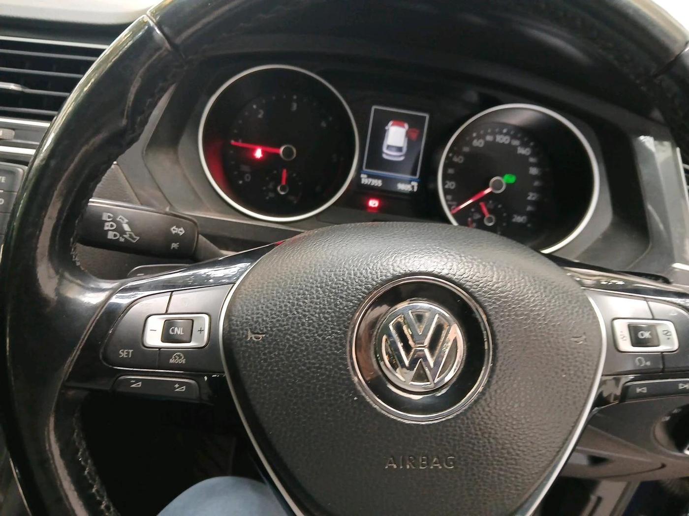 2017 Volkswagen TIGUAN COMFORTLINE TDI AT, Diesel, Automatic, 1,97,438 km, interior