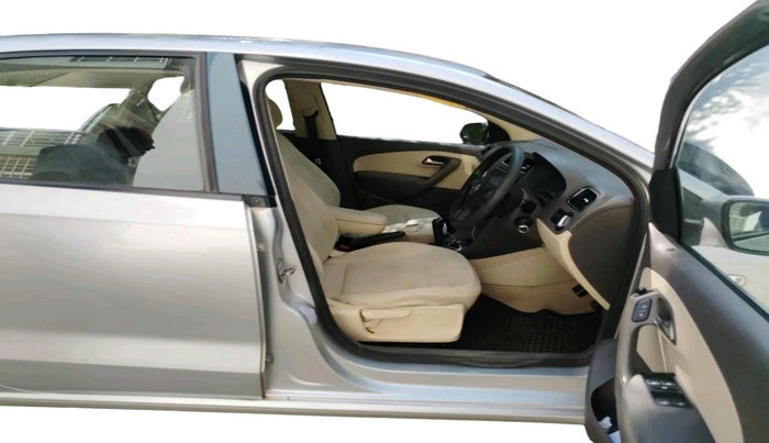 2011 Volkswagen Vento HIGHLINE DIESEL 1.6, Diesel, Manual, 1,58,587 km, interior