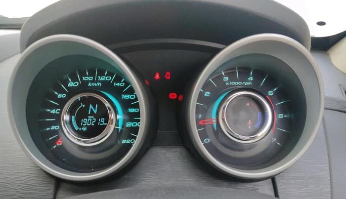 2017 Mahindra XUV500 W8, Diesel, Manual, 1,90,219 km, interior