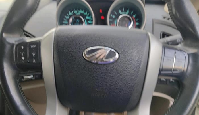 2017 Mahindra XUV500 W8, Diesel, Manual, 1,90,219 km, interior