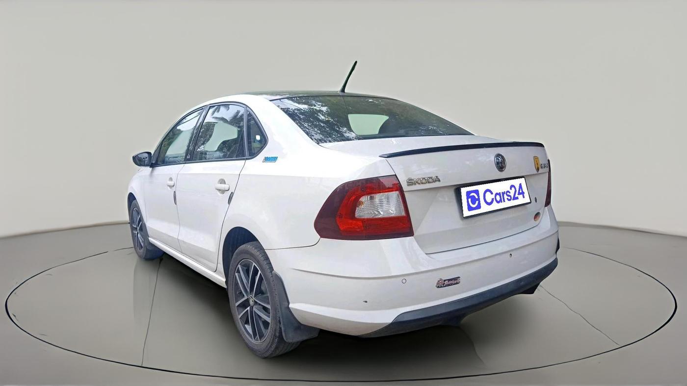 2019 Skoda Rapid STYLE 1.6 MPI AT, Petrol, Automatic, 1,27,000 km, exterior