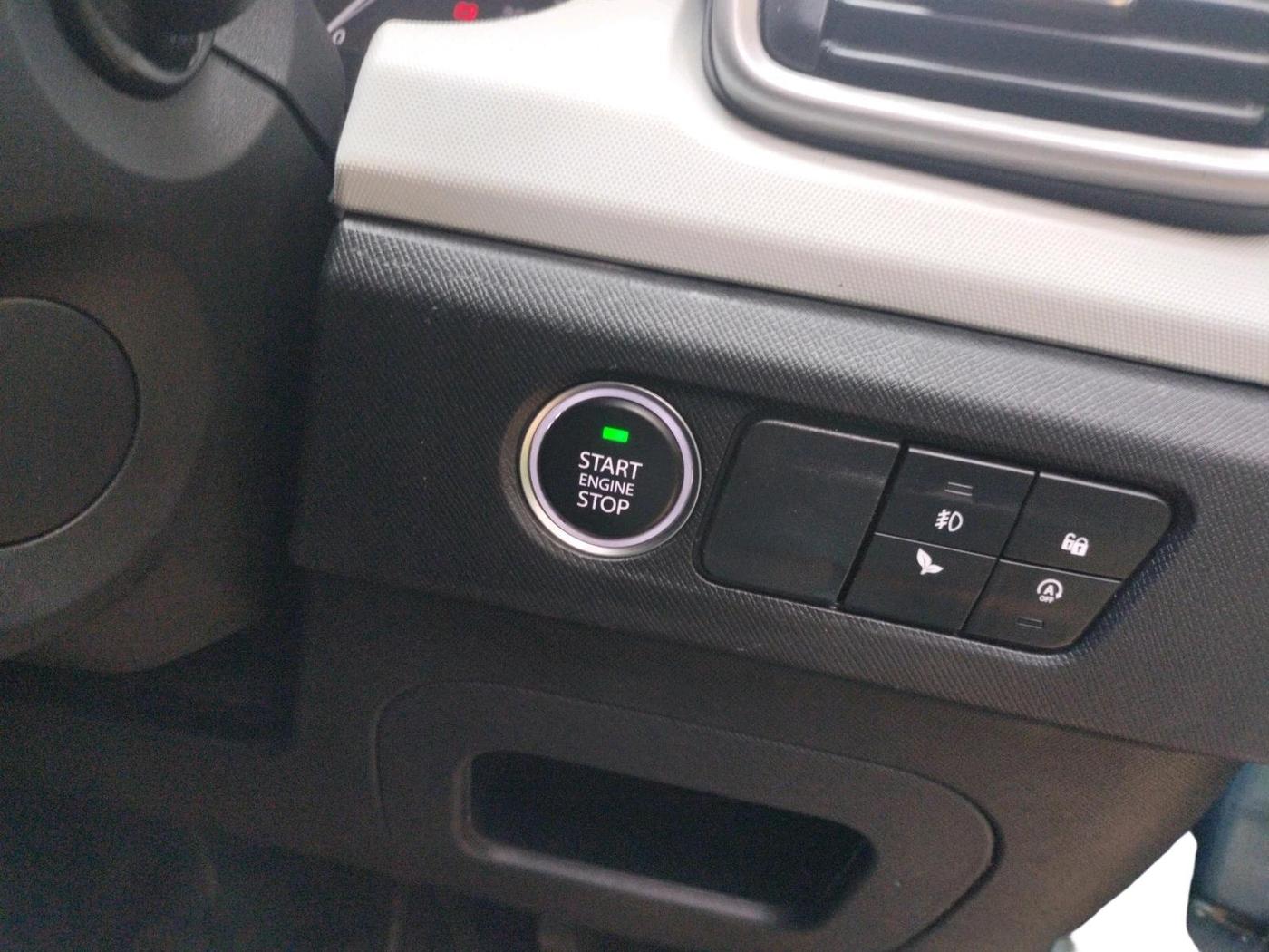 2024 Tata PUNCH Creative Dual Tone MT Sunroof, Petrol, Manual, 11,535 km, interior