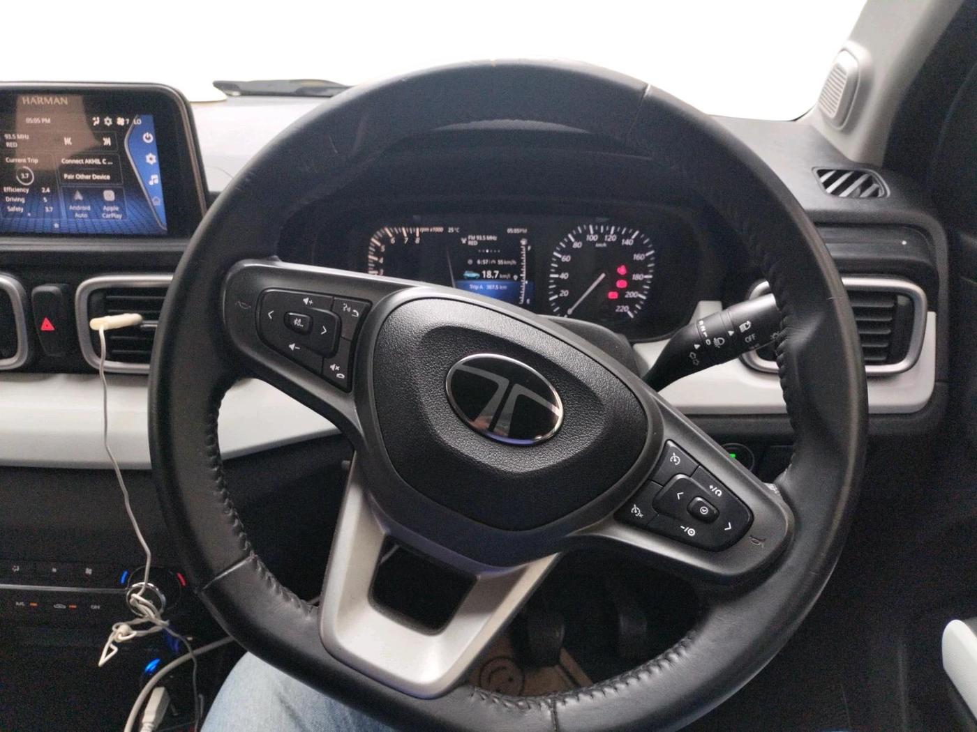 2024 Tata PUNCH Creative Dual Tone MT Sunroof, Petrol, Manual, 11,535 km, interior