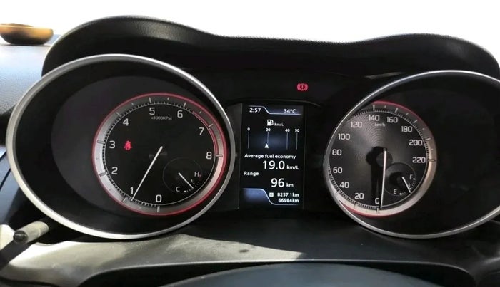 2022 Maruti Swift ZXI PLUS DUAL TONE, Petrol, Manual, 66,985 km, interior