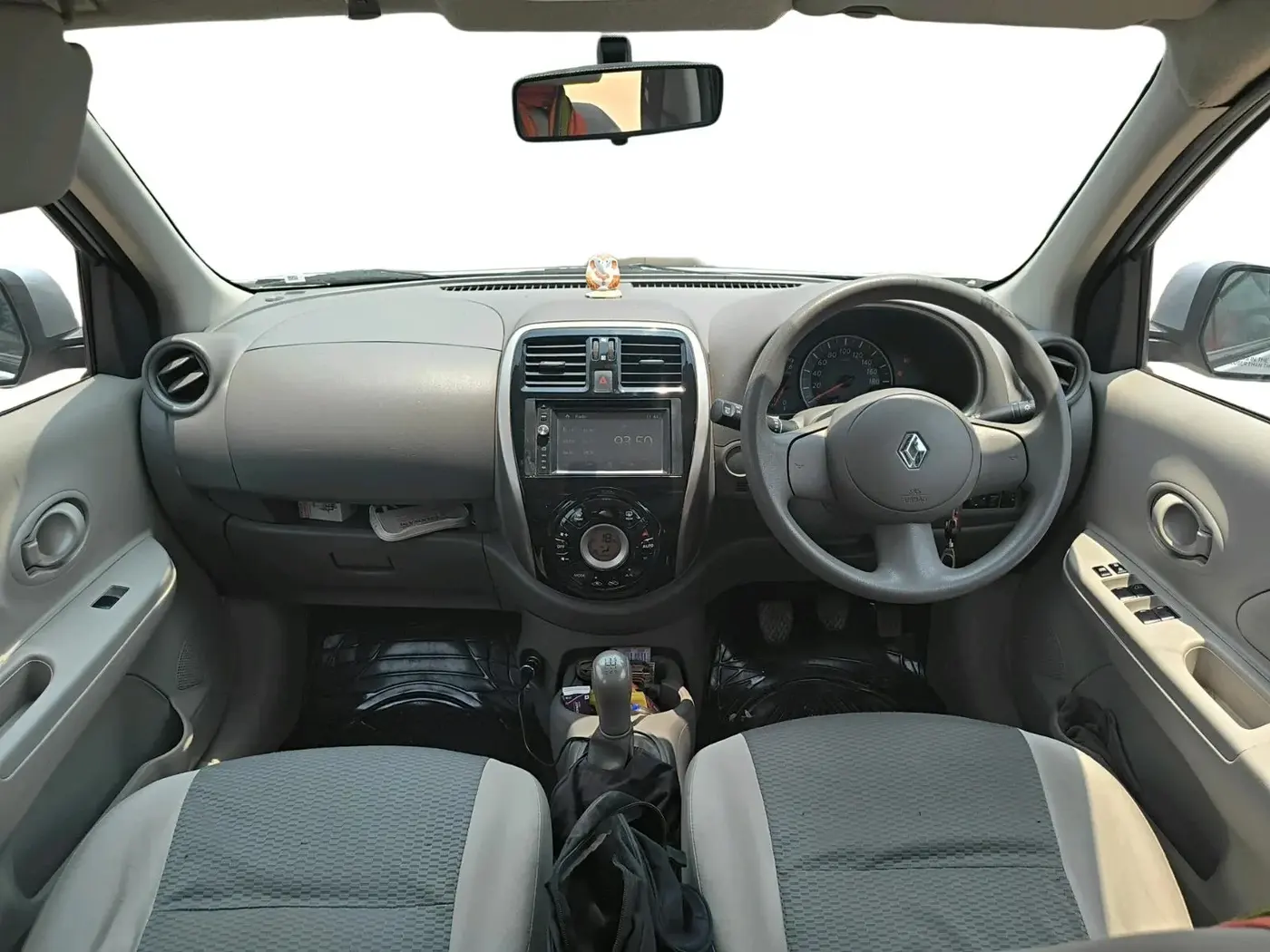 2014 Renault Pulse RXL DIESEL, Diesel, Manual, 56,145 km, interior