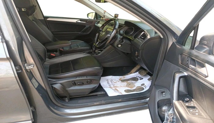 2017 Volkswagen TIGUAN HIGHLINE TDI AT, Diesel, Automatic, 1,34,536 km, interior