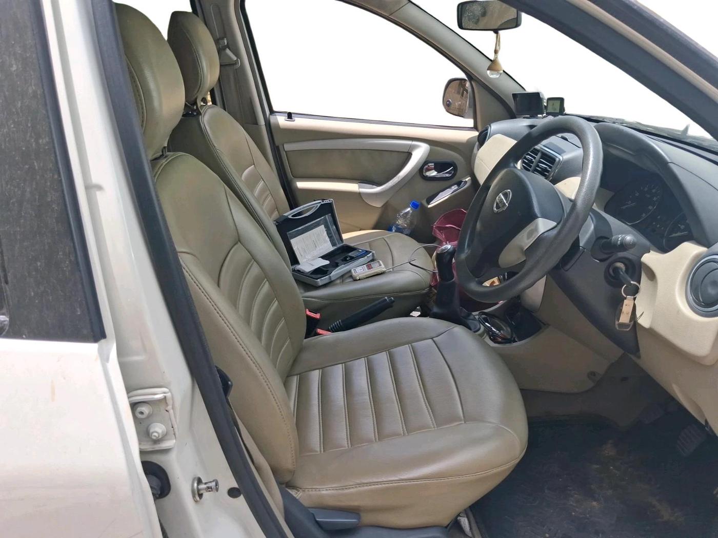 2014 Nissan Terrano XL D PLUS, Diesel, Manual, 1,14,474 km, interior