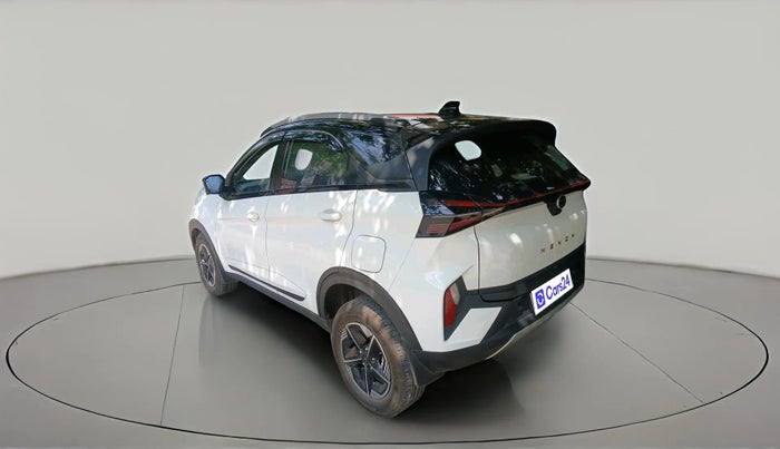 2024 Tata NEXON FEARLESS + SUNROOF DCA DUAL TONE 1.2 PETROL, Petrol, Automatic, 18,612 km, exterior