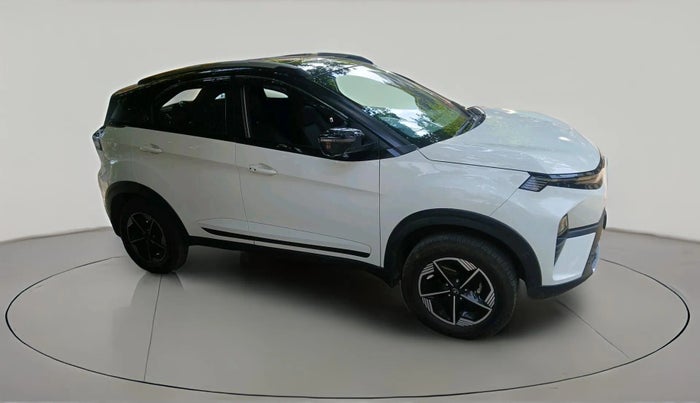 2024 Tata NEXON FEARLESS + SUNROOF DCA DUAL TONE 1.2 PETROL, Petrol, Automatic, 18,612 km, exterior
