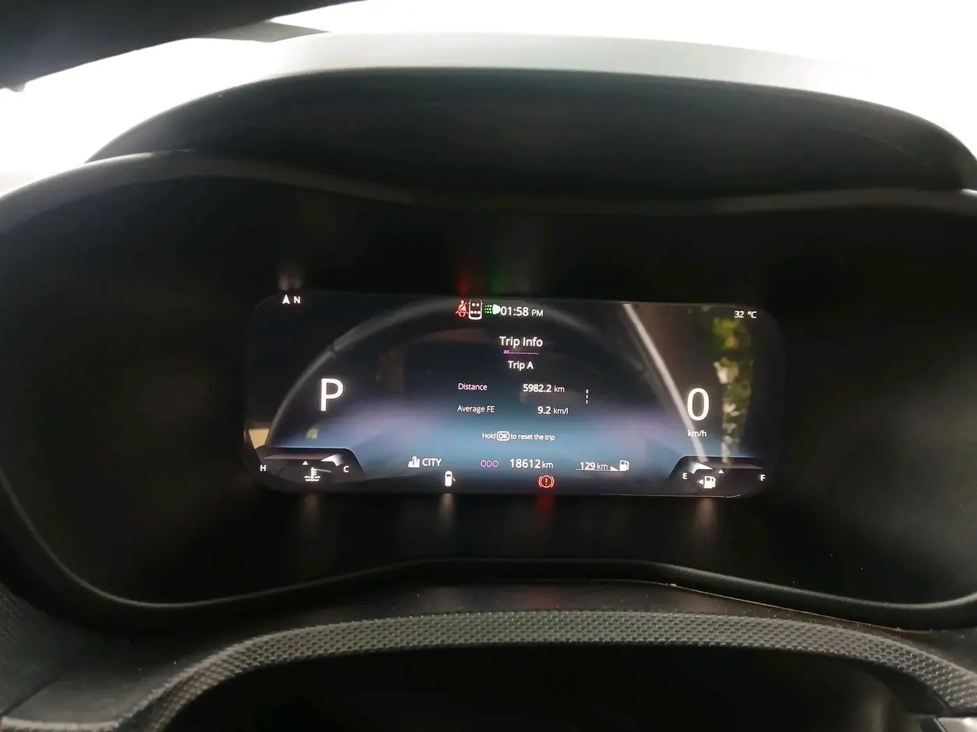 2024 Tata NEXON FEARLESS + SUNROOF DCA DUAL TONE 1.2 PETROL, Petrol, Automatic, 18,612 km, interior