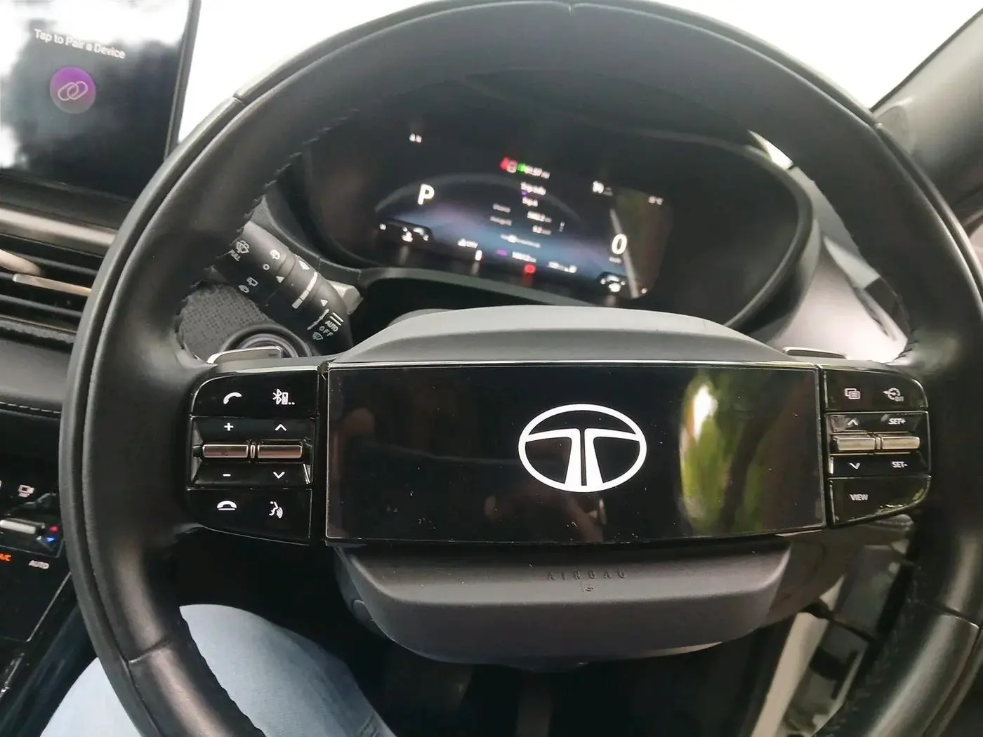 2024 Tata NEXON FEARLESS + SUNROOF DCA DUAL TONE 1.2 PETROL, Petrol, Automatic, 18,612 km, interior