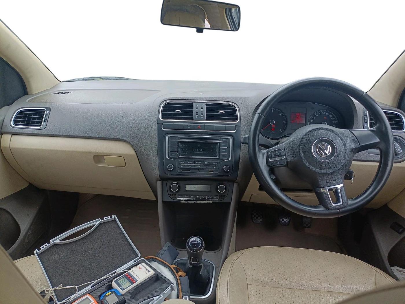 2014 Volkswagen Vento HIGHLINE DIESEL 1.6, Diesel, Manual, 94,430 km, interior
