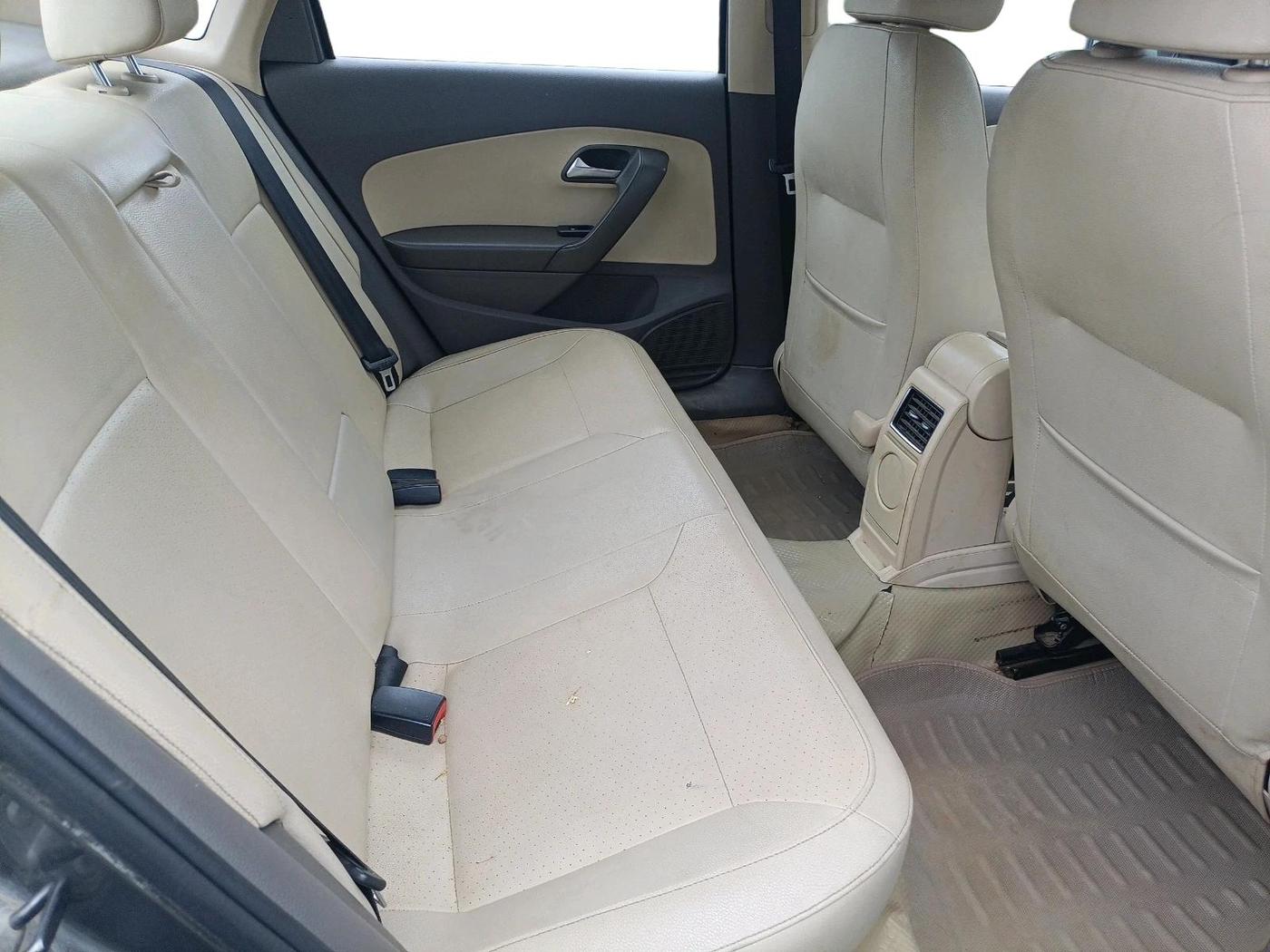 2014 Volkswagen Vento HIGHLINE DIESEL 1.6, Diesel, Manual, 94,430 km, interior