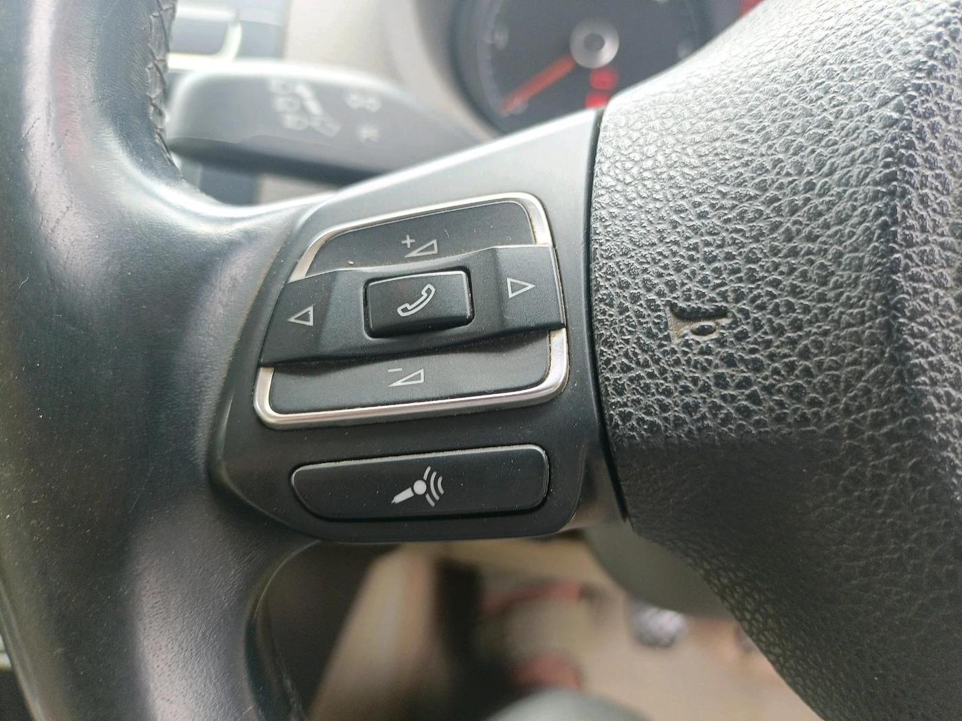 2014 Volkswagen Vento HIGHLINE DIESEL 1.6, Diesel, Manual, 94,430 km, interior