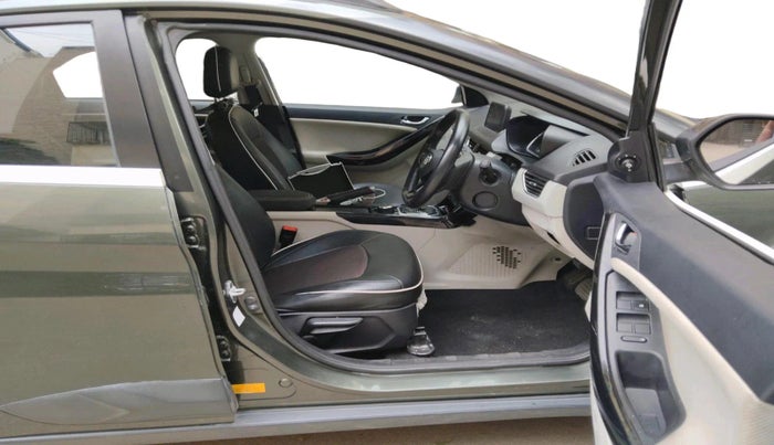 2022 Tata NEXON XZA PLUS (O) PETROL, Petrol, Automatic, 10,35,000 km, interior