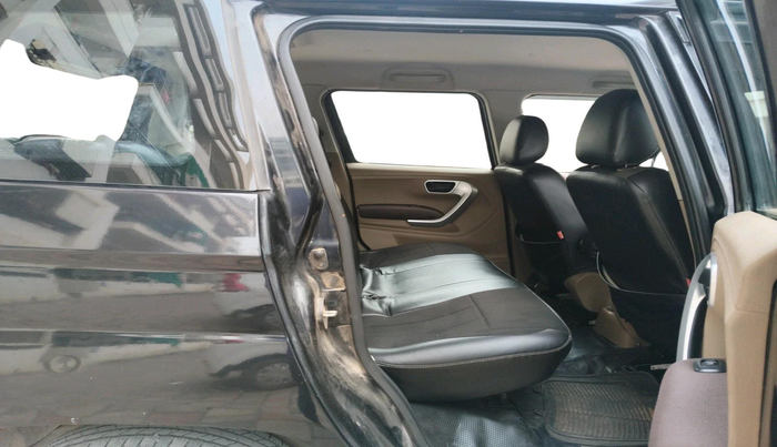 2017 Mahindra TUV300 T8 AMT, Diesel, Automatic, 1,43,432 km, interior