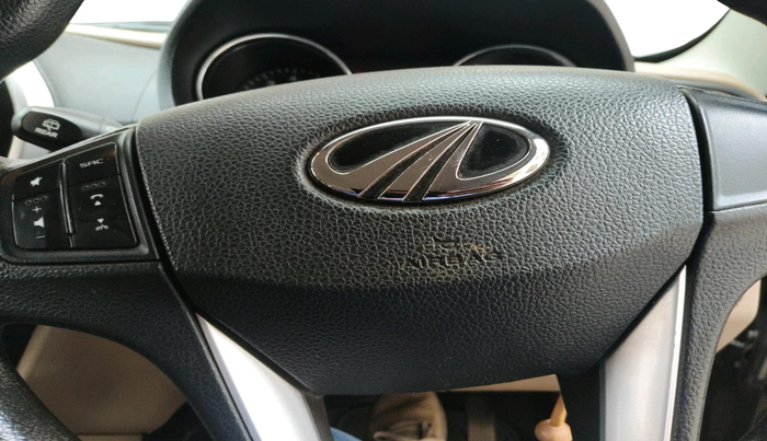 2017 Mahindra TUV300 T8 AMT, Diesel, Automatic, 1,43,432 km, interior