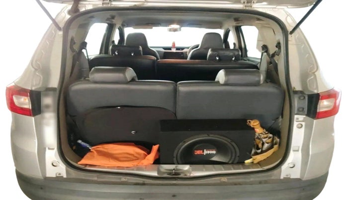 2022 Renault TRIBER RXZ, Petrol, Manual, 37,195 km, exterior