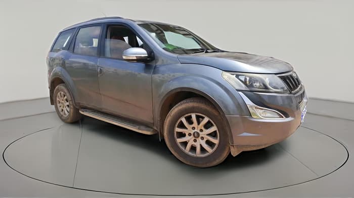 2016 Mahindra XUV500 W8, Diesel, Manual, 1,87,524 km, exterior